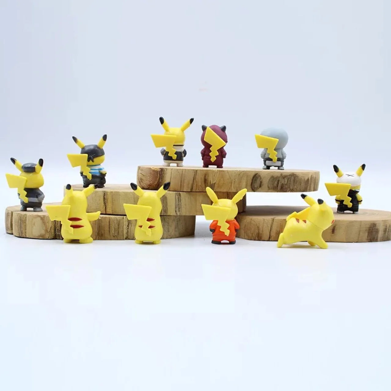 Figura movie dolls 4CM Pikachu Pokemon 4CM · Decoración Setup Gamer y Escritorio
