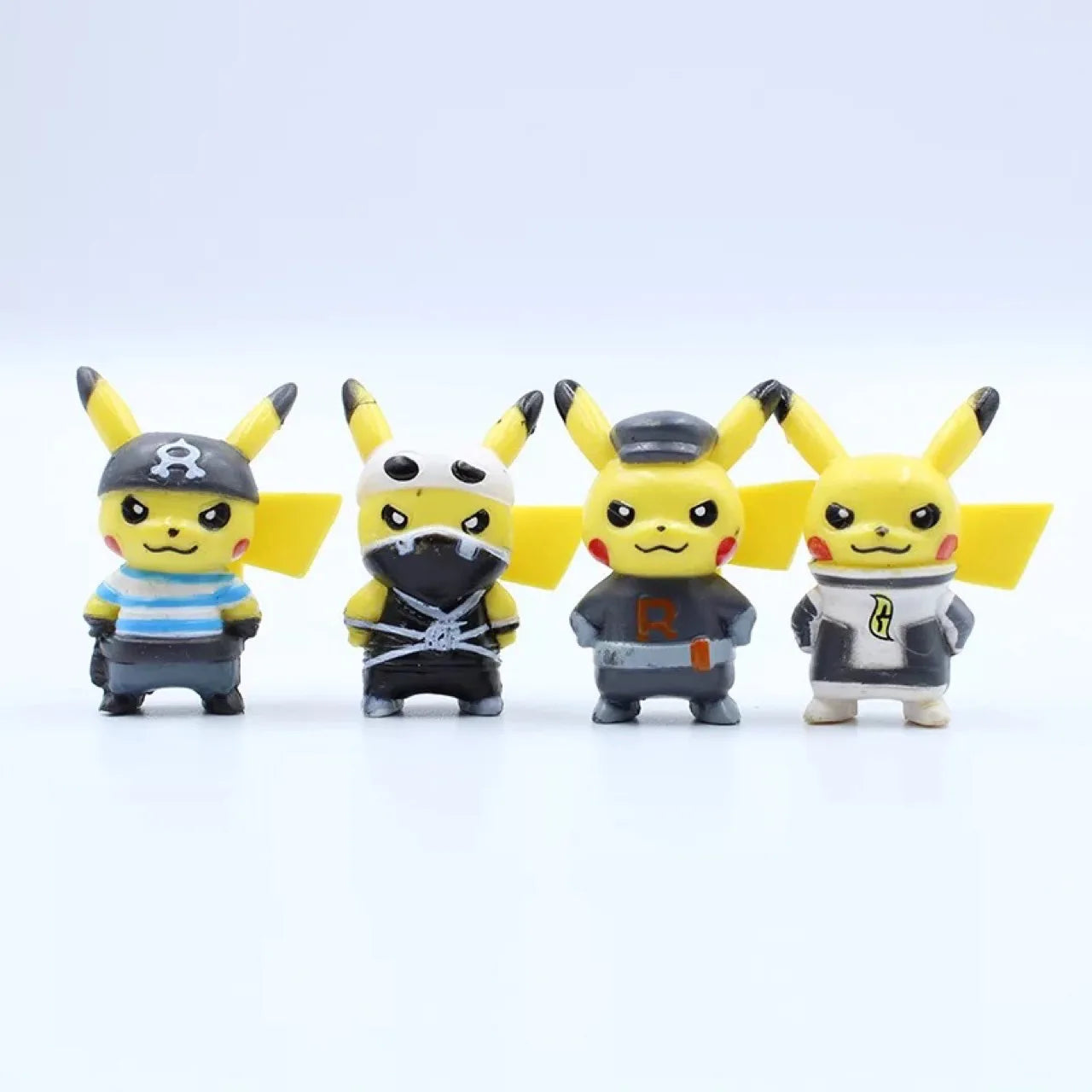 Figura movie dolls 4CM Pikachu Pokemon 4CM · Decoración Setup Gamer y Escritorio