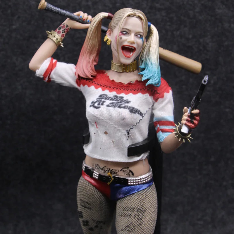 Figura Harley Quinn 1/6 th 28.5cm · Decoración Setup Gamer y Escritorio