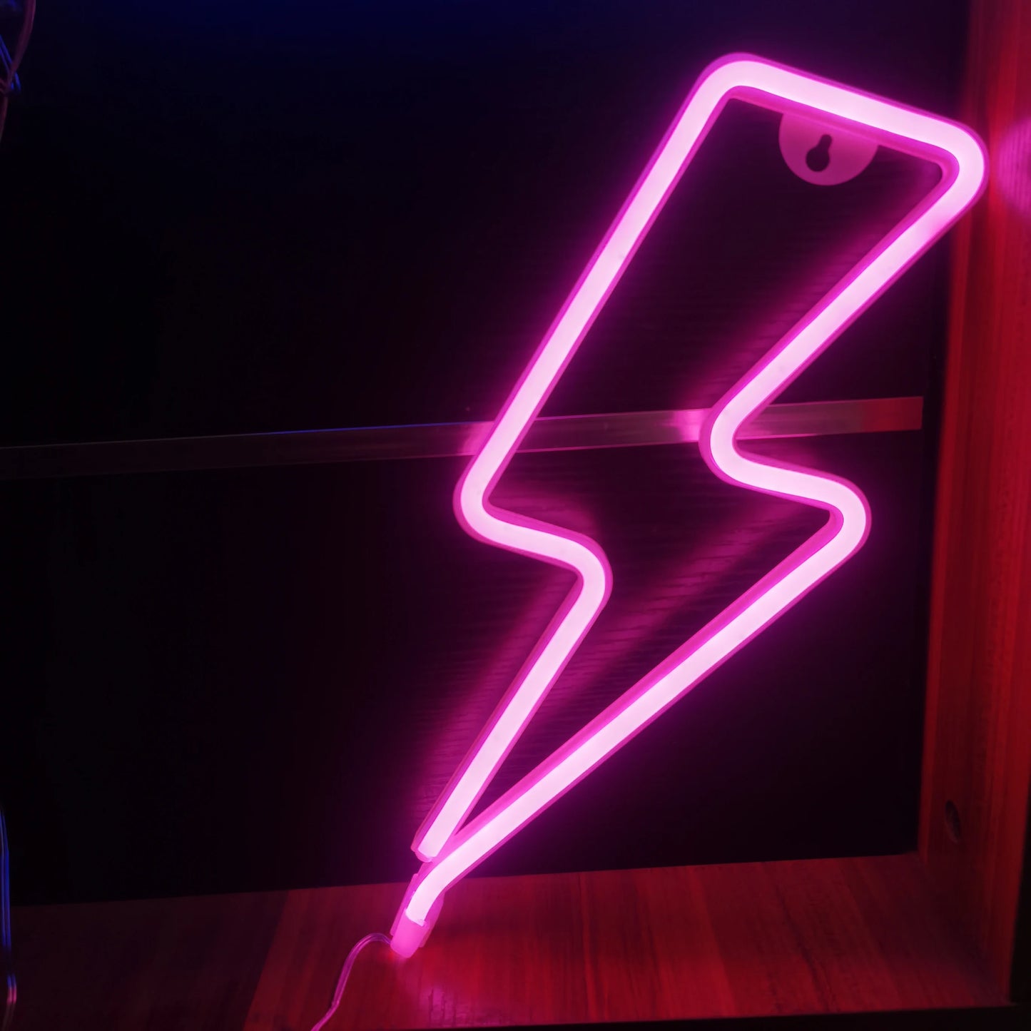 Neón LED /Battery Bar Game · Iluminación Setup Gaming