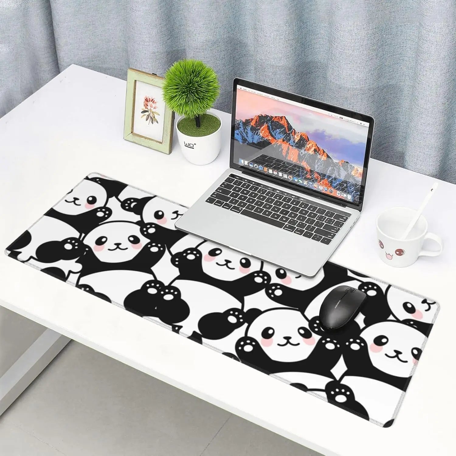 Alfombrilla Gaming XL Panda Adorable - Mouse Pad Grande con Bordes Cosidos